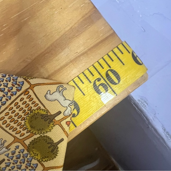 *2/$60* Salvatore Ferragamo Yellow Horse and Farm Silk Tie - Picture 11 of 12